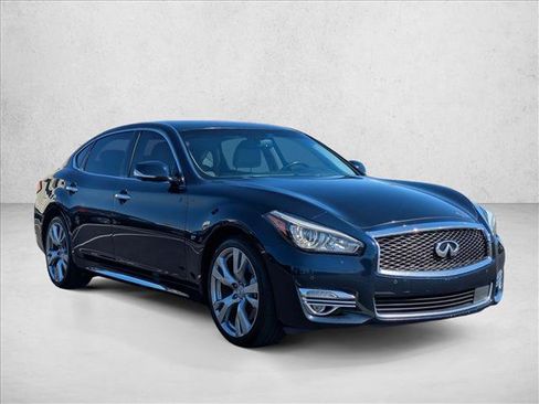Used 2015 INFINITI Q70 L 3.7 w/ Deluxe Touring Package RWD image 3