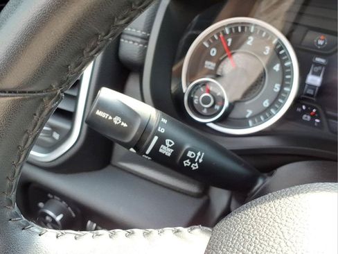 Used 2023 RAM 1500 Laramie AWD/4WD image 20