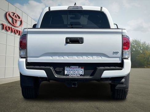 Certified 2023 Toyota Tacoma TRD Sport AWD/4WD image 4
