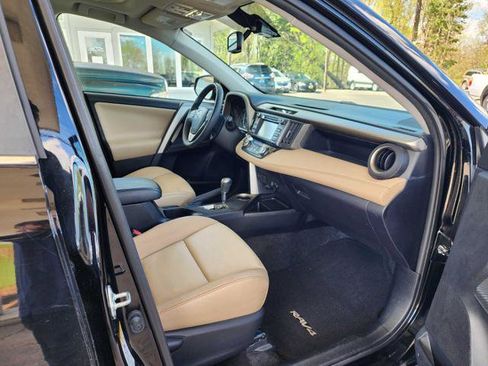 Used 2014 Toyota RAV4 Limited w/ Technology Package image 18