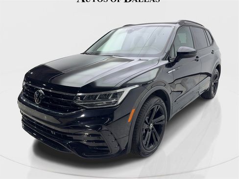 Used 2024 Volkswagen Tiguan SE R-Line image 2