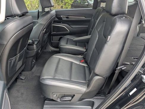 Used 2025 Kia Telluride S image 24