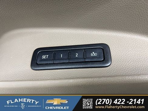 Used 2016 Chevrolet Suburban LTZ image 23