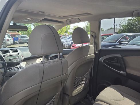 Used 2006 Toyota RAV4 Limited image 11