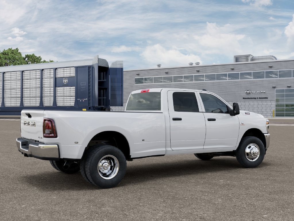 Used 2026 RAM 3500 Tradesman AWD/4WD image 4