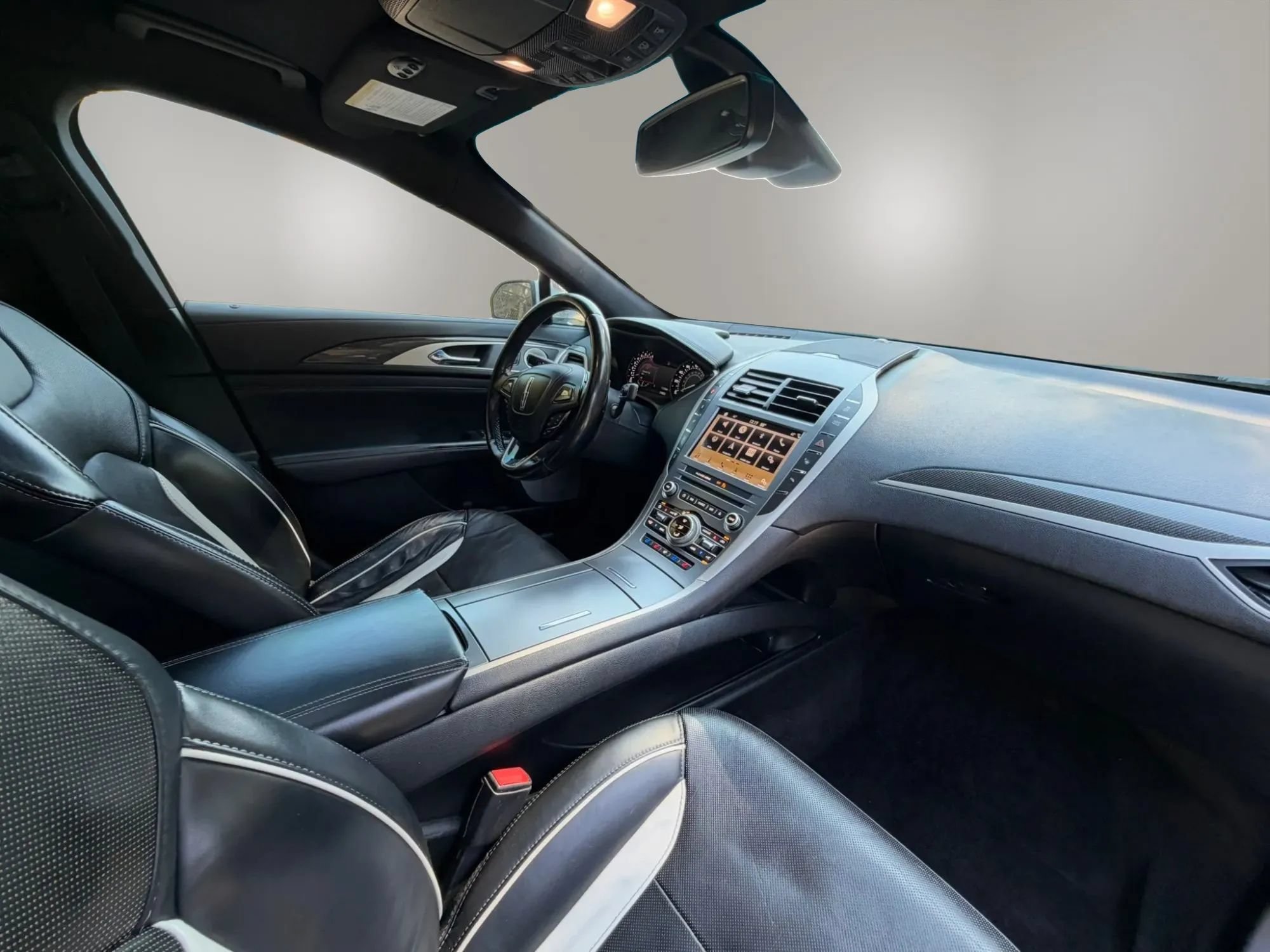 Used 2017 Lincoln MKZ Reserve w/ Luxury Package AWD/4WD image 17