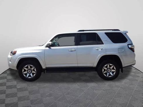 Used 2024 Toyota 4Runner TRD Off-Road Premium image 2