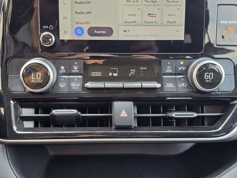 Used 2024 Toyota Highlander LE image 15