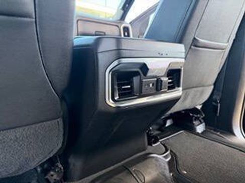Used 2022 GMC Sierra 3500 AT4 w/ AT4 Preferred Package AWD/4WD image 21