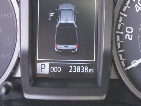 Used 2023 Toyota Tacoma TRD Sport w/ Advanced Technology Package image 24