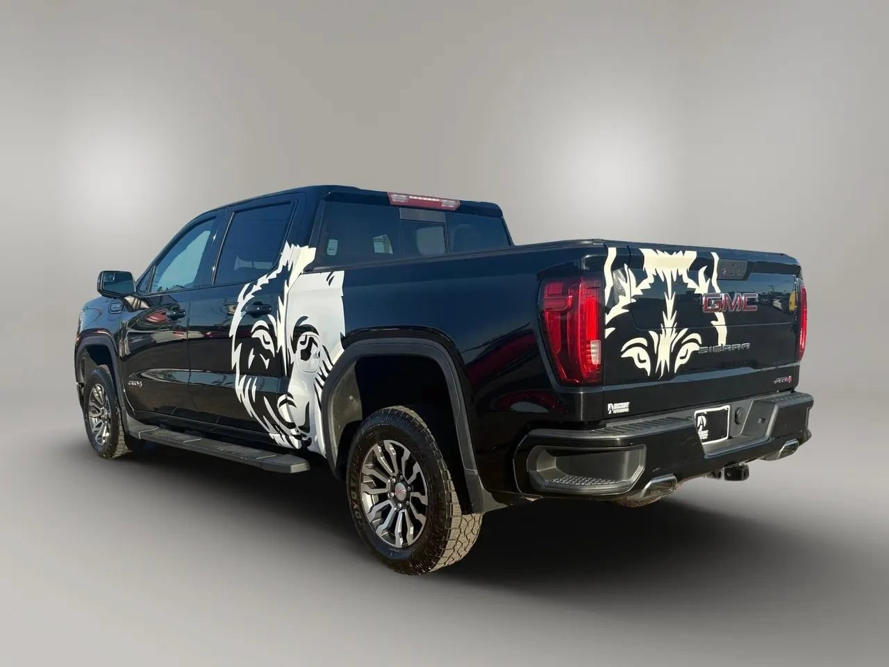 Used 2021 GMC Sierra 1500 AT4 w/ AT4 Preferred Package AWD/4WD image 13