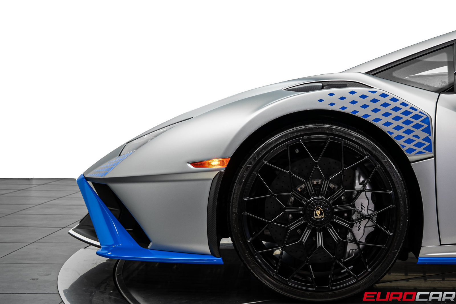 Used 2022 Lamborghini Huracan STO RWD image 16