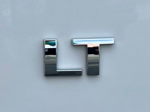 Used 2020 Chevrolet Colorado LT image 15