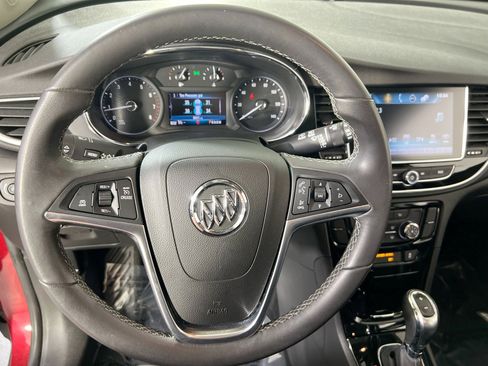 Used 2020 Buick Encore Preferred image 11