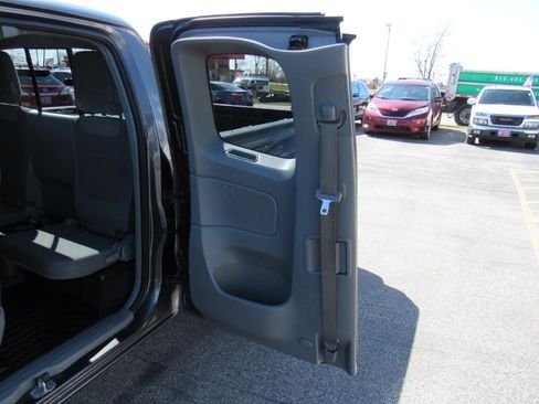 Used 2014 Toyota Tacoma 4x4 Access Cab w/ SR5 Package image 37