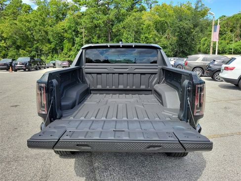 New 2025 GMC Hummer EV 2X image 6