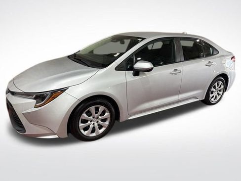 Used 2023 Toyota Corolla LE image 14