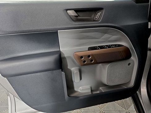 Used 2023 Ford Maverick Lariat w/ Lariat Luxury Package image 11