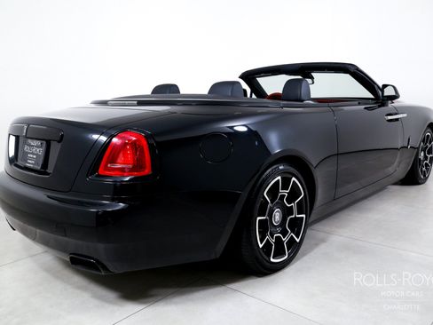 Used 2019 Rolls-Royce Dawn RWD image 2
