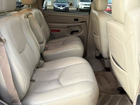 Used 2004 Chevrolet Tahoe Z71 w/ Z71 Preferred Equipment Group image 18