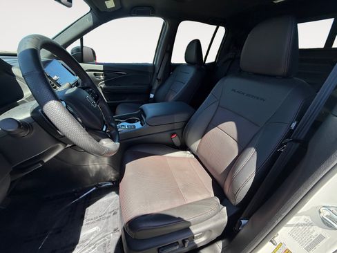Used 2026 Honda Ridgeline Black Edition image 10