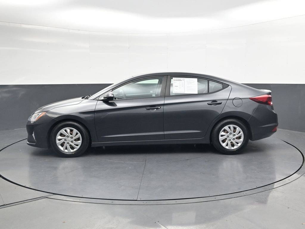 Used 2020 Hyundai Elantra SE FWD image 11