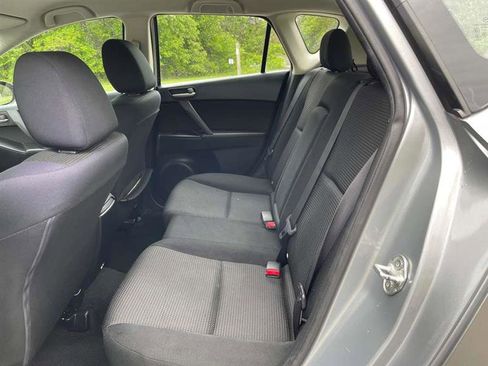Used 2012 MAZDA MAZDA3 i Touring FWD image 10