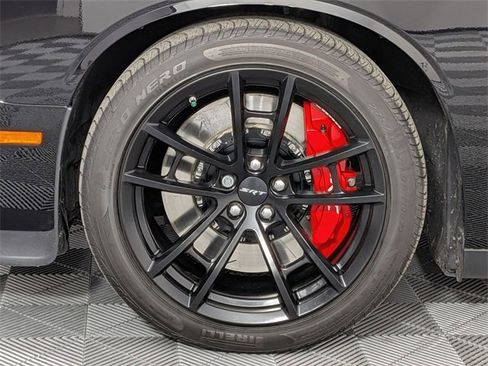 Used 2023 Dodge Challenger SRT Hellcat image 8