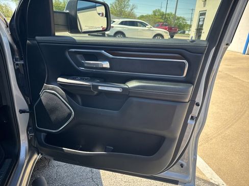 Used 2021 RAM 1500 Laramie AWD/4WD image 34
