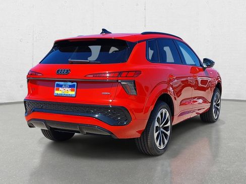 New 2026 Audi Q3 quattro 2.0T AWD/4WD image 5