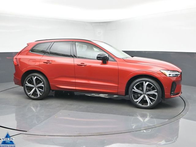 Used 2023 Volvo XC60 B5 Ultimate w/ Climate Package FWD image 1