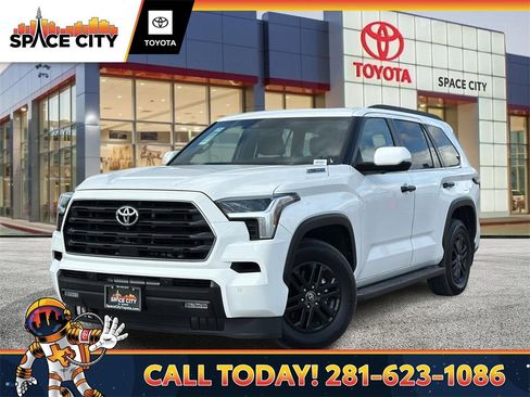 Used 2025 Toyota Sequoia SR5 image 1