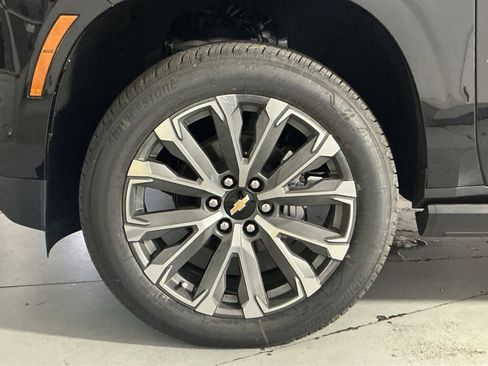 New 2026 Chevrolet Suburban High Country image 20