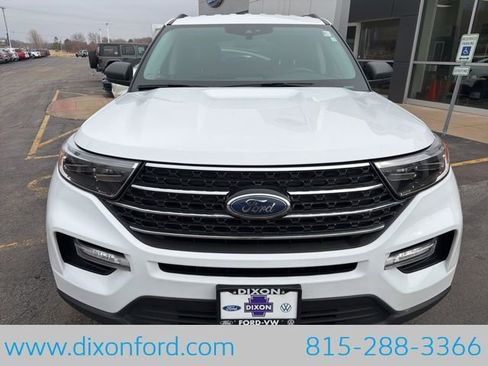 Used 2021 Ford Explorer XLT w/ Equipment Group 202A image 2