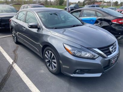 Used 2017 Nissan Altima 2.5 SL w/ 2.5 Technology Package