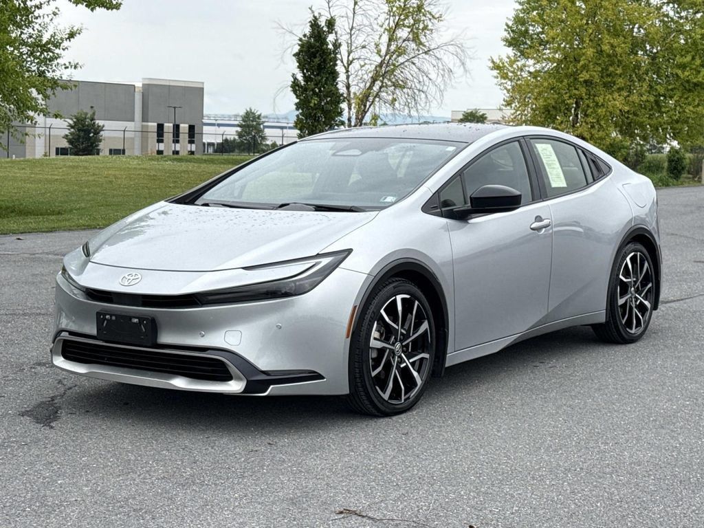 Used 2024 Toyota Prius Prime Premium FWD image 29