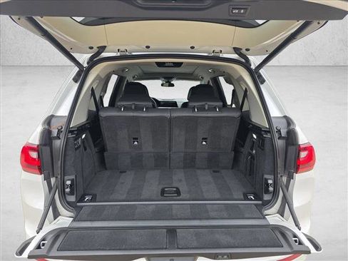 Used 2022 BMW X7 xDrive40i w/ Premium Package image 26