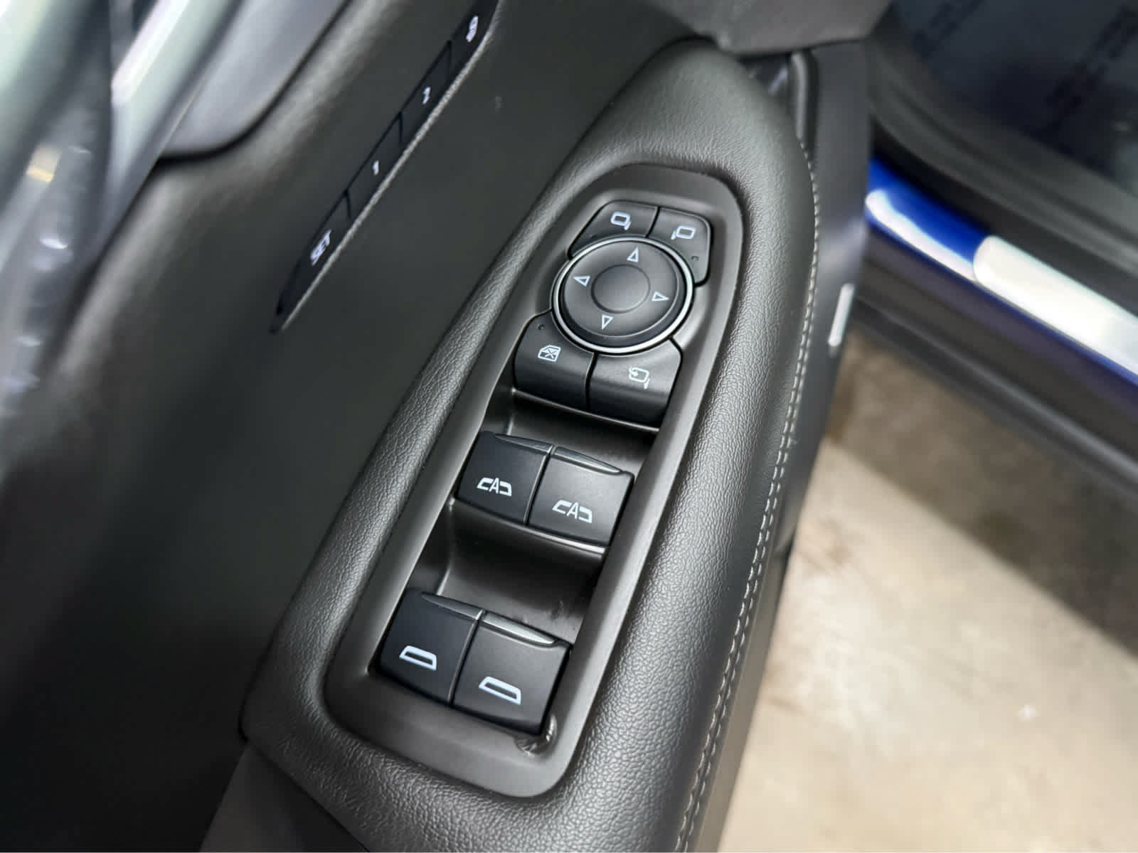 Used 2024 Cadillac XT6 Premium Luxury w/ Technology Package AWD/4WD image 20