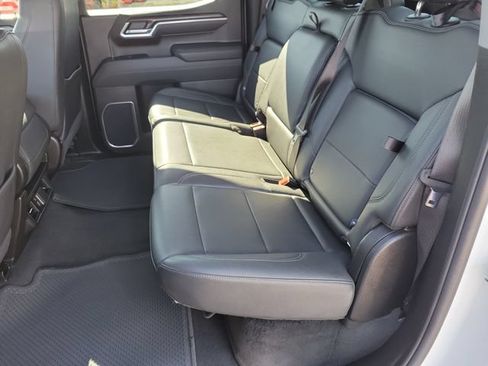 Used 2025 GMC Sierra 1500 SLT AWD/4WD image 25
