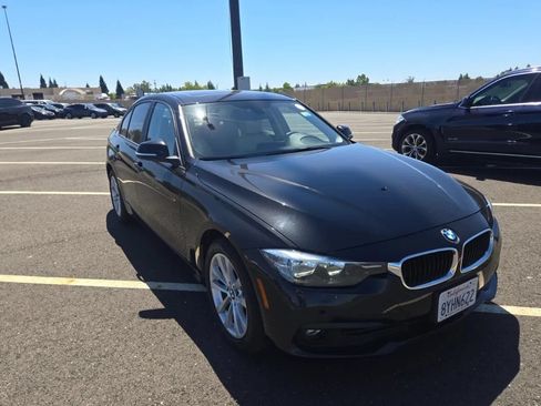 Used 2016 BMW 320i Sedan RWD image 4