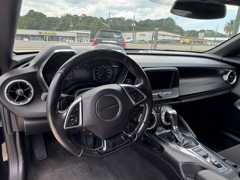 Used 2020 Chevrolet Camaro LT RWD image 11