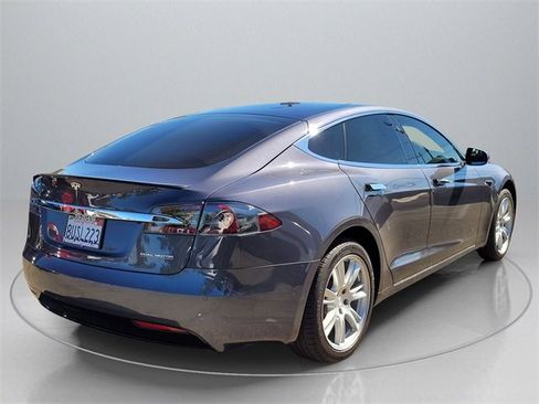 Used 2021 Tesla Model S Performance image 8