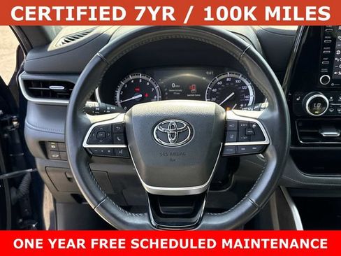 Used 2022 Toyota Highlander XSE FWD image 19