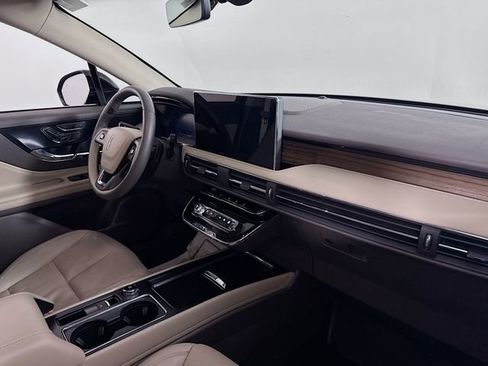 Used 2023 Lincoln Corsair Reserve w/ Equipment Group 201A image 28