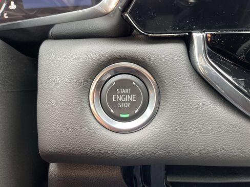 New 2025 GMC Canyon Elevation w/ Convenience Package image 50