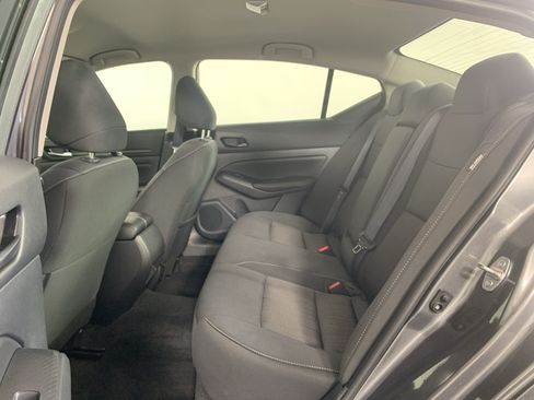Used 2025 Nissan Altima 2.5 SV FWD image 30