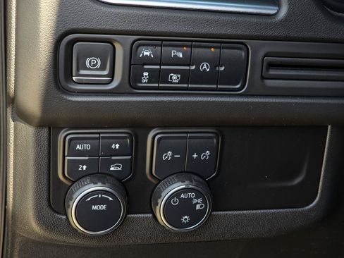 Used 2024 Chevrolet Tahoe RST w/ Luxury Package AWD/4WD image 23