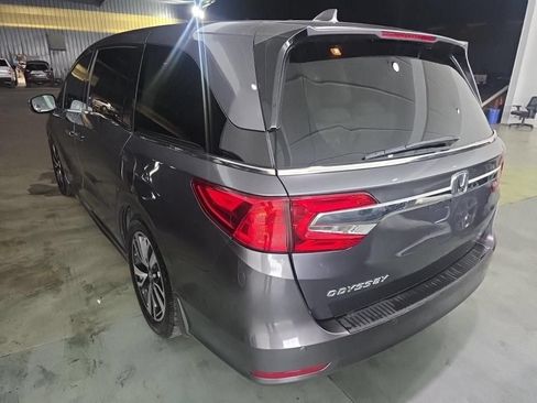 Used 2019 Honda Odyssey Elite image 2