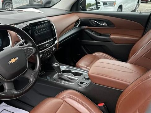 Used 2018 Chevrolet Traverse High Country AWD/4WD image 19
