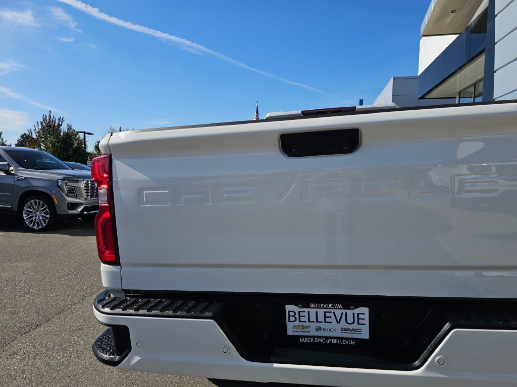 Used 2024 Chevrolet Silverado 2500 LTZ w/ LTZ Plus Package AWD/4WD image 15